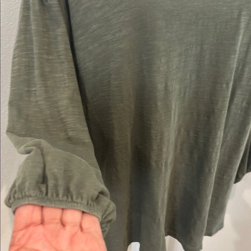 Old Navy Olive Women's Top - Picture 7 of 11